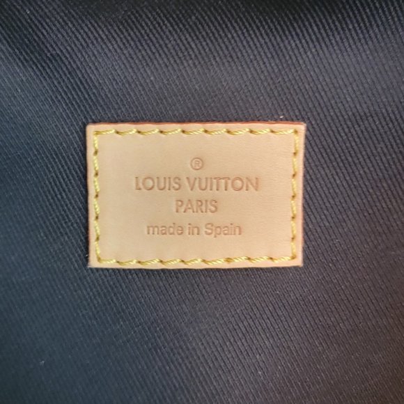 Louis Vuitton Bum Bag Monogram - Picture 3 of 16